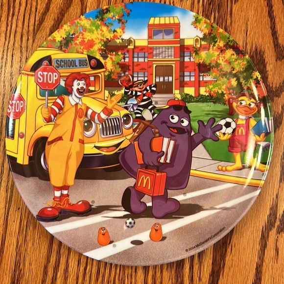 3 McDonald’s Melamine Colectors Plates - School time, Haunted House & Christmas - Picture 2 of 11